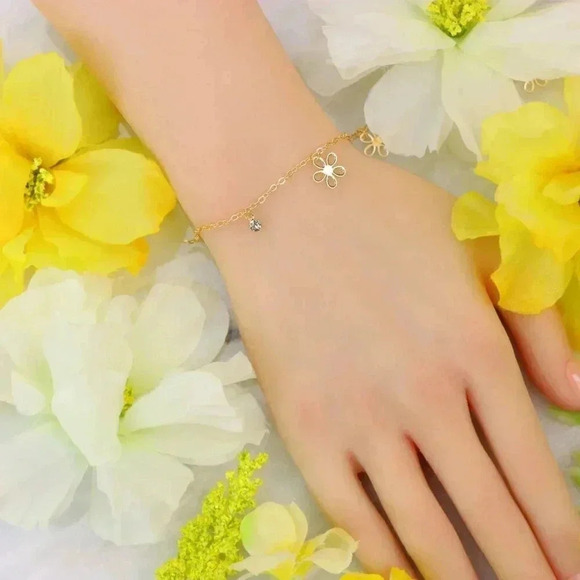 "Minimalist Bracelet, Sleek & Modern Design, Women’s Fashion, YC110212-B - Picture 4 of 10